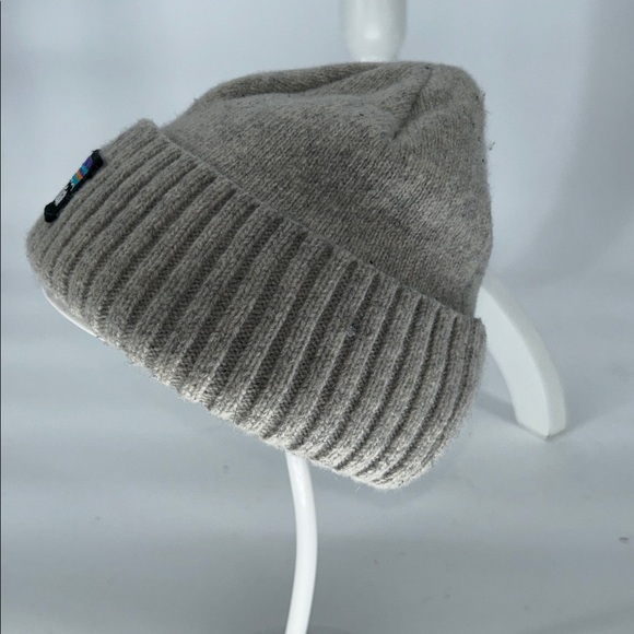 Patagonia Brodeo Beanie Gray Logo Wool Blend Outdoors - Picture 3 of 6